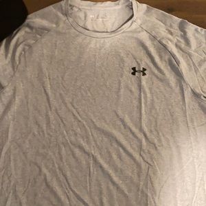Under armour t shirt